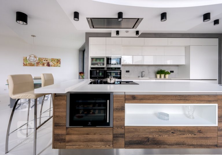 add picture to album