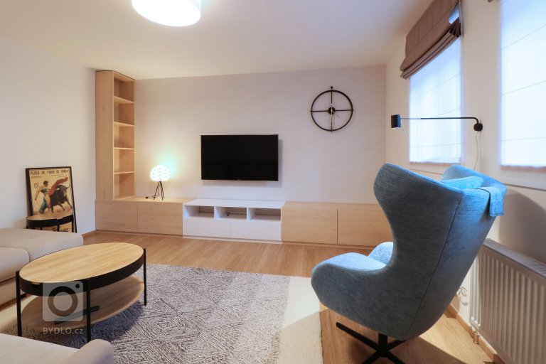 add picture to album