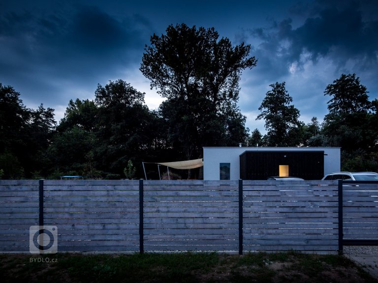 add picture to album